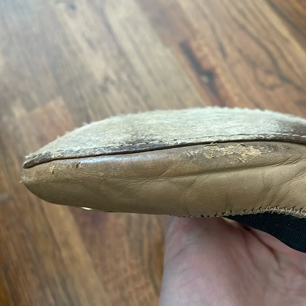 Tory Burch driving shoes Womens 11 tan logo designer *need repair to sole*